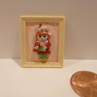 Picture frame w/Strawberry Shortcake Girl in relief